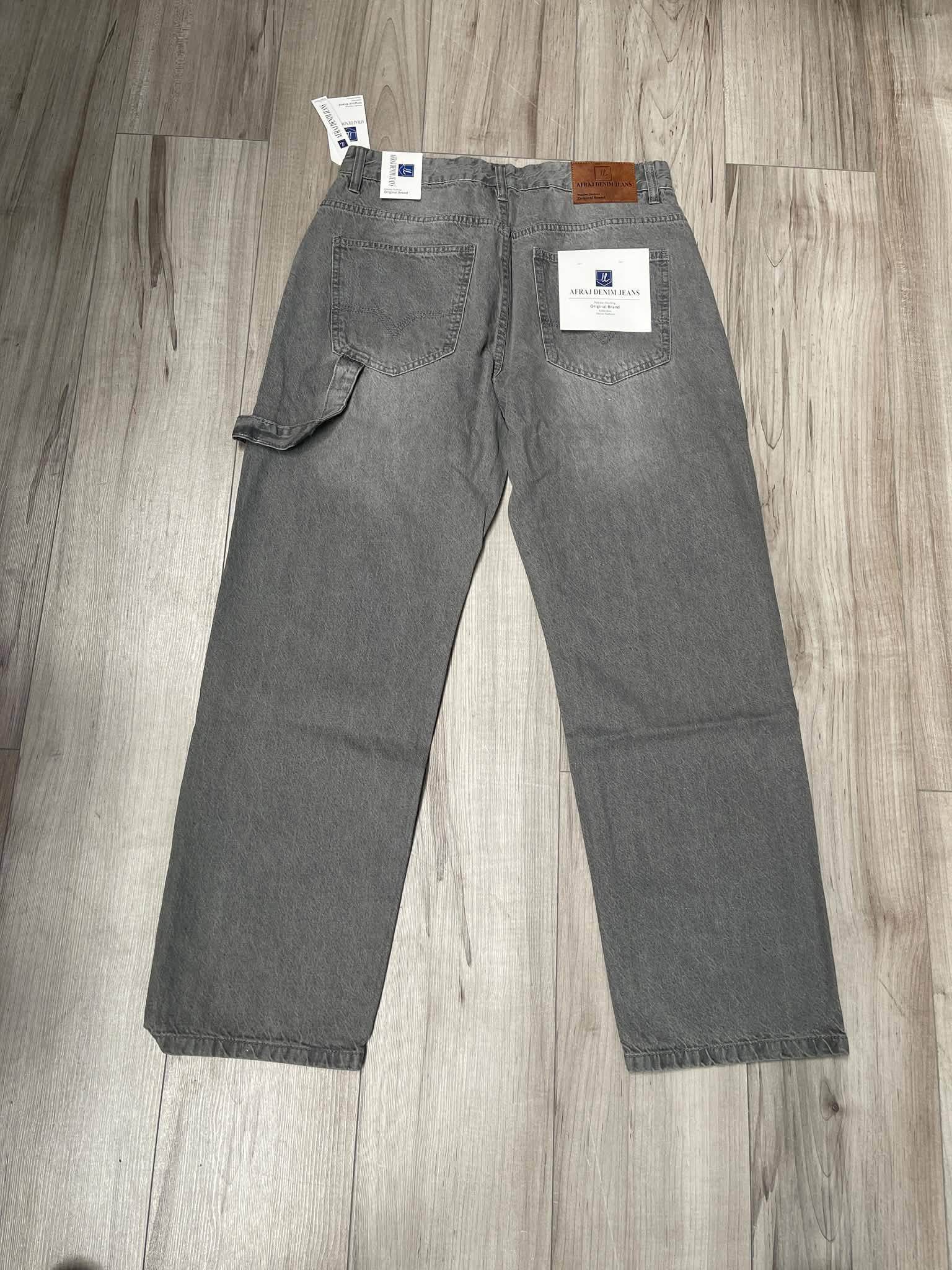 Men’s Grey Relaxed Fit Denim Jeans